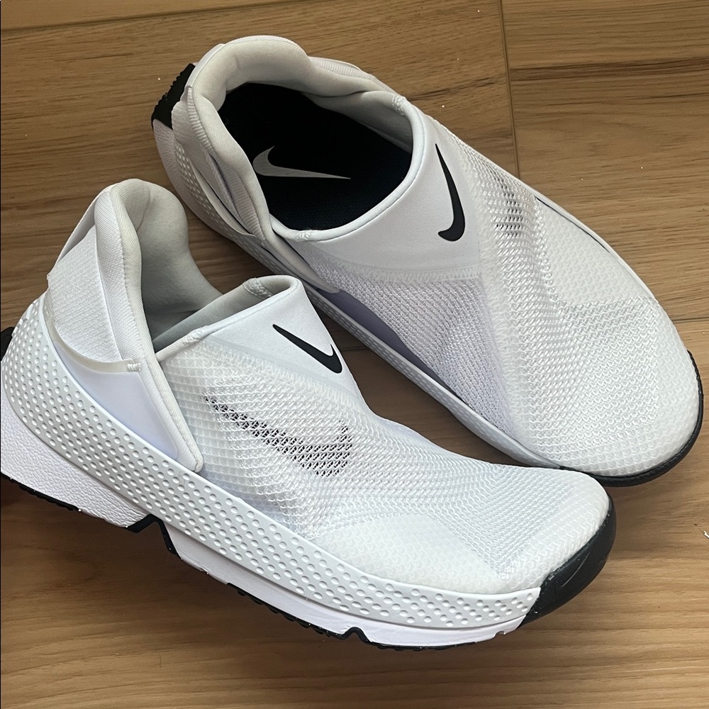 NEW Nike GO FLYEASE White 8.5